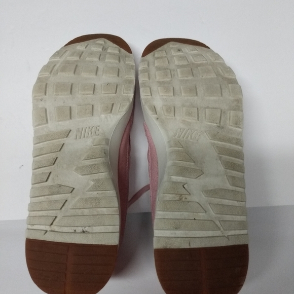 Nike Air Max Thea Tennis Sz 11.5, Pink, Leather and Suede, Pre-owned - Picture 6 of 8